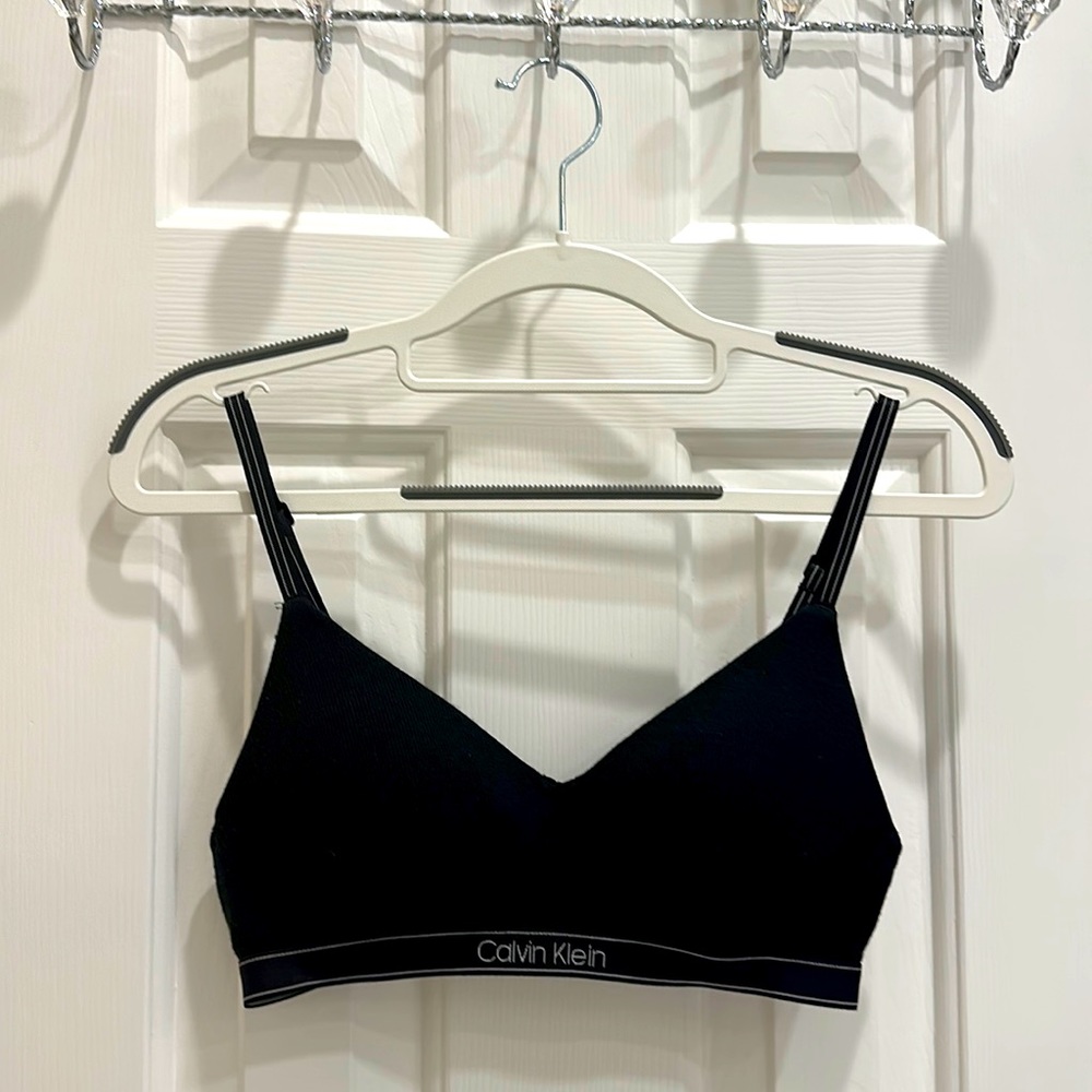 Black Small Calvin Klein Wire Free Bra w/ Adjustable Straps